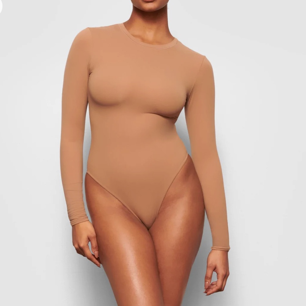 Skims Fits Everybody Long Sleeve Crewneck Bodysuit (Color: Sienna)
